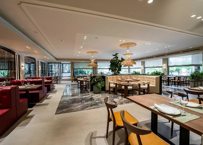 Felix Hotel